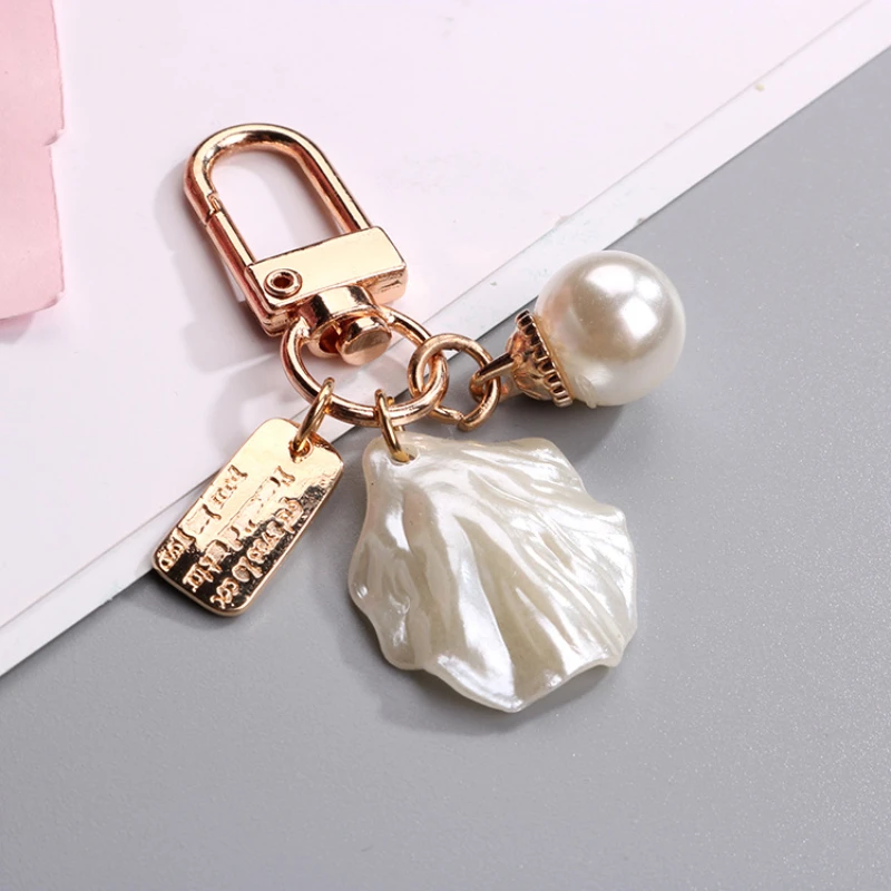 Metal Heart Shell Key chain Creative Gift Cute Pearl Pendant Bag Pendant