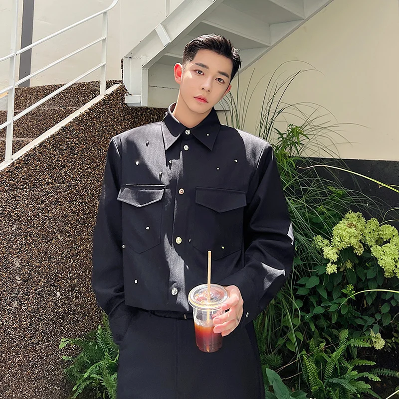 

Мужская рубашка с длинным рукавом и металлическими заклепками, модная, свободного кроя, классическая, молодежная, с острым воротником, C...