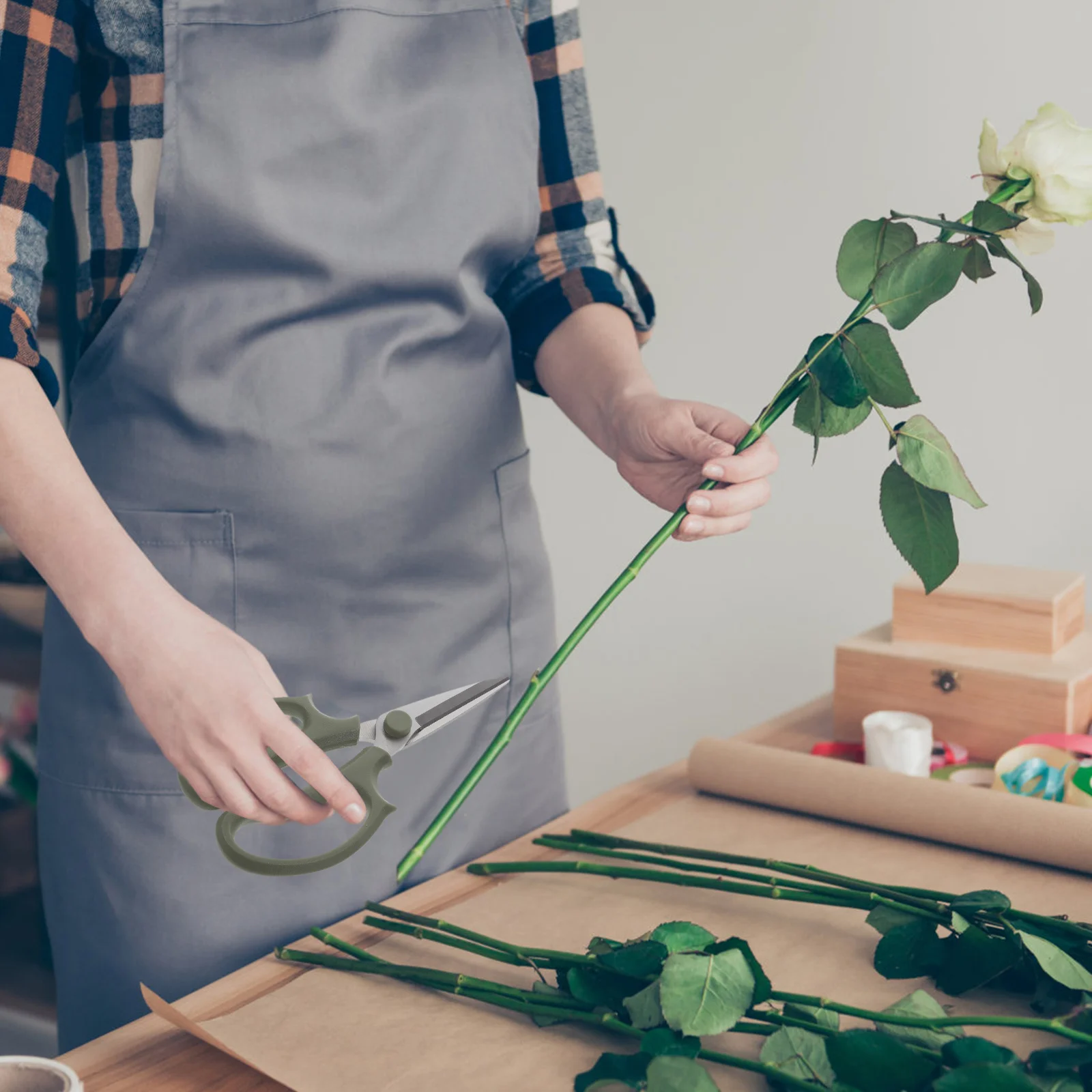 

Flower Scissor Stainless Steel Pointed Head Non-Skid Handle Durable Rustproof Quick One-Hand Operation Garden Trimming Floral