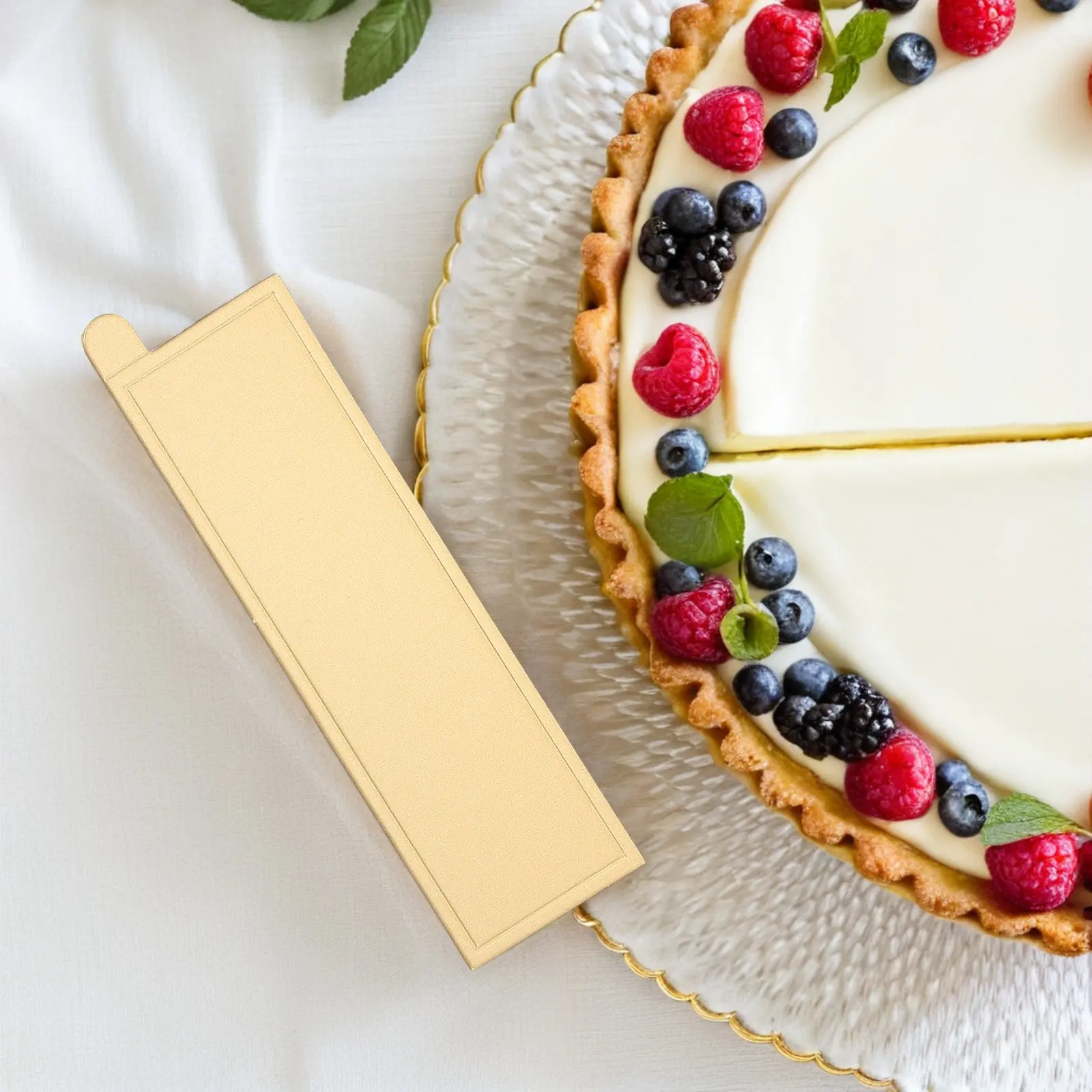 200Pcs Golden Mini Rectangle Cake Boards Cardboard Dessert Trays Mousse Pastry Display Stable Lightweight Baking Supplies view 2