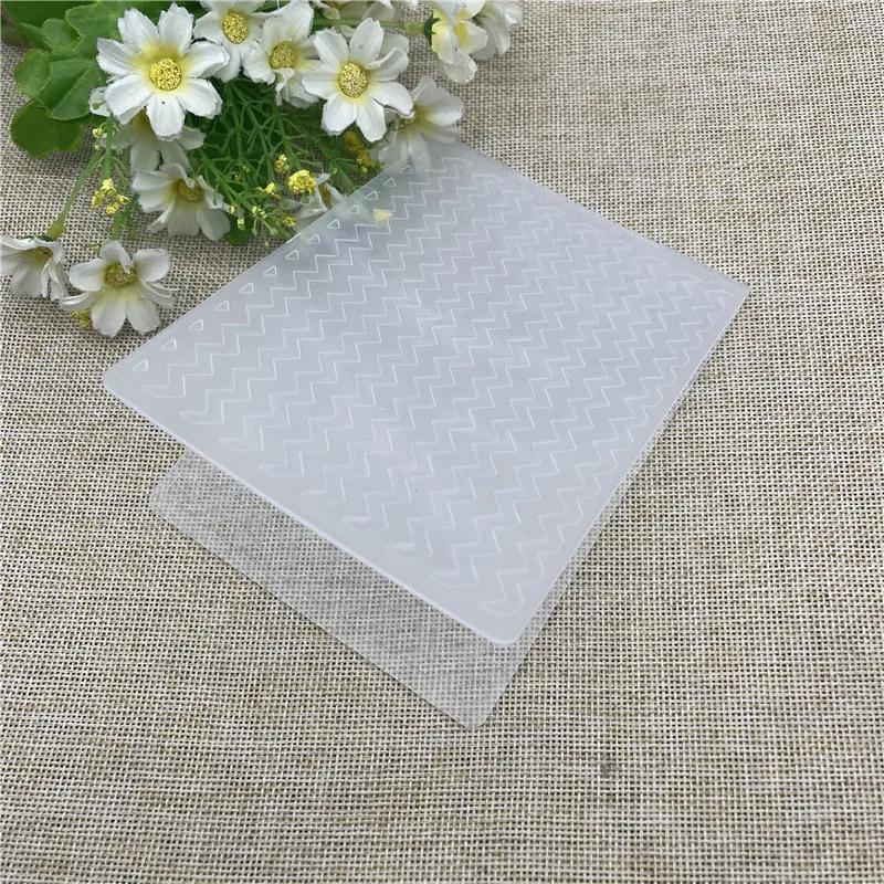 Wavy Plastic Embossing Folders  scrapbook album card  packing decoration cutting dies paper craft stencils