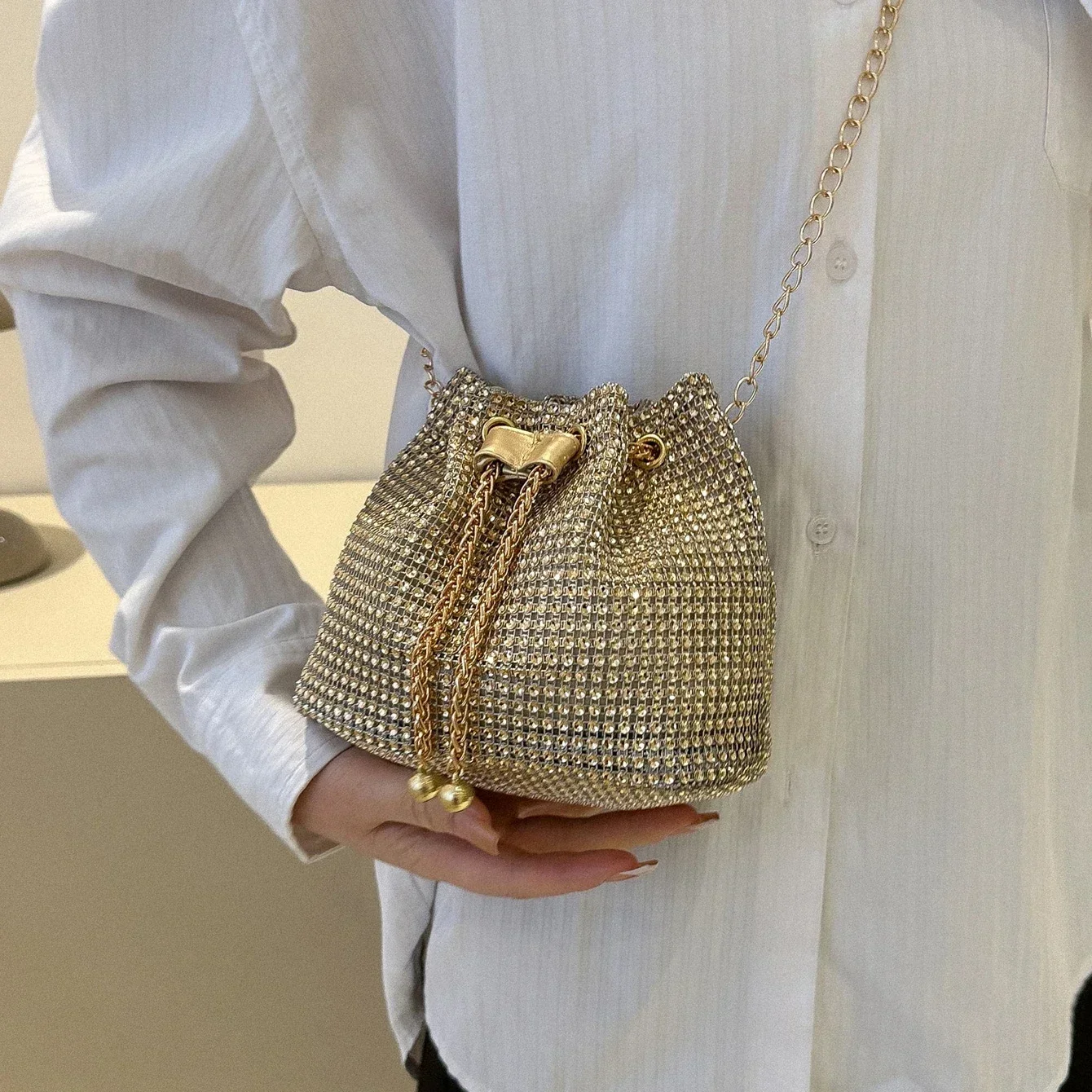 

2025 New Fashion Ladies Shoulder Diagonal Bag Personality Joker Women's Handbags Large Capacity Joker Bucket Bag