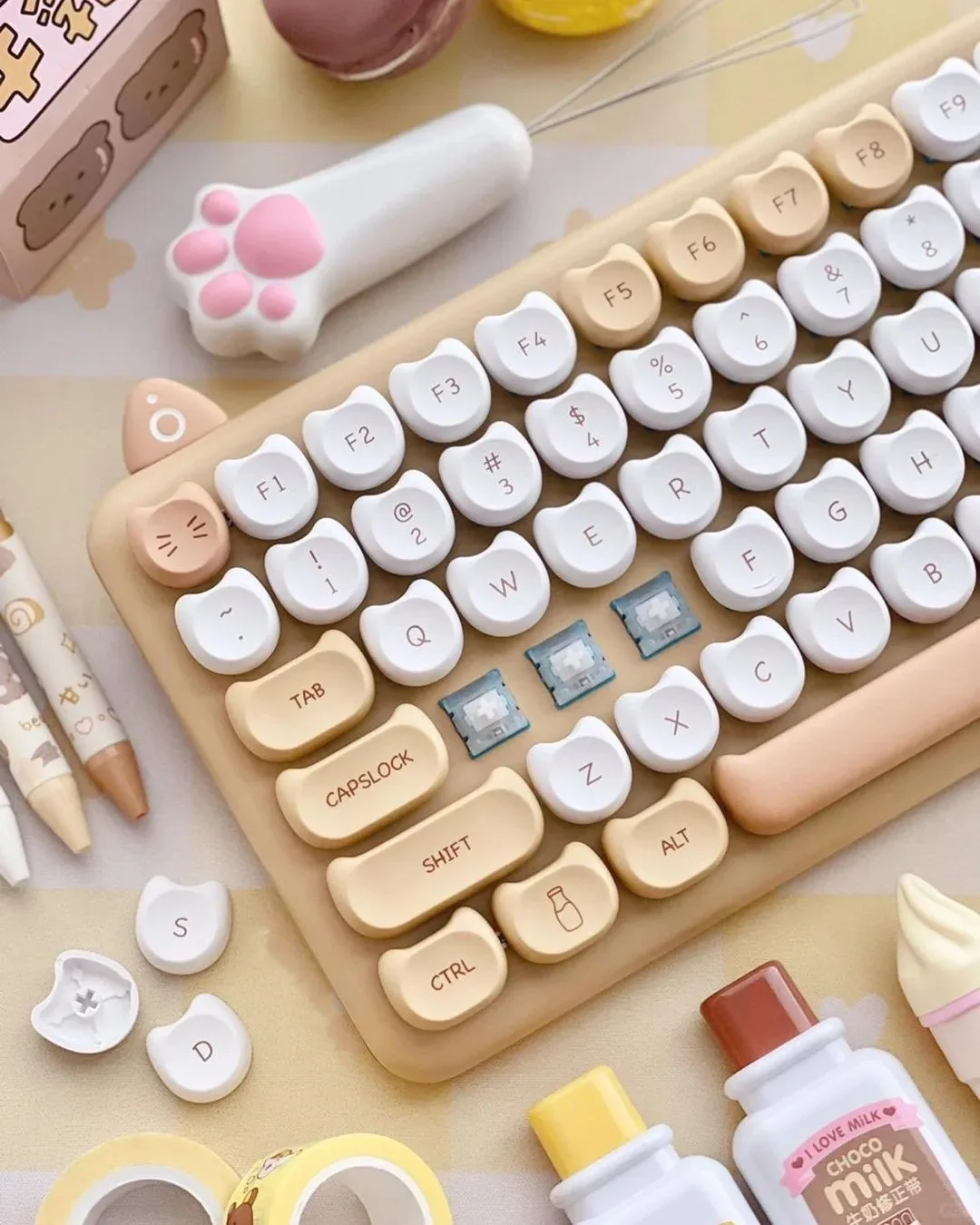 Tastiera meccanica Bluetooth IQUNIX M80 Cat Tastiera da gioco retroilluminata bianca dual-mode wireless gialla arancione