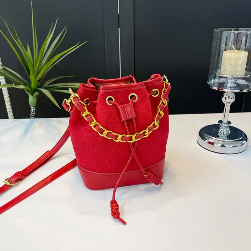 ブドウ園プリントレザー製の女性用ハンドバッグ、トレンディなパリの軽量で柔らかなデイリーリファインドルックを特徴としています。 ​