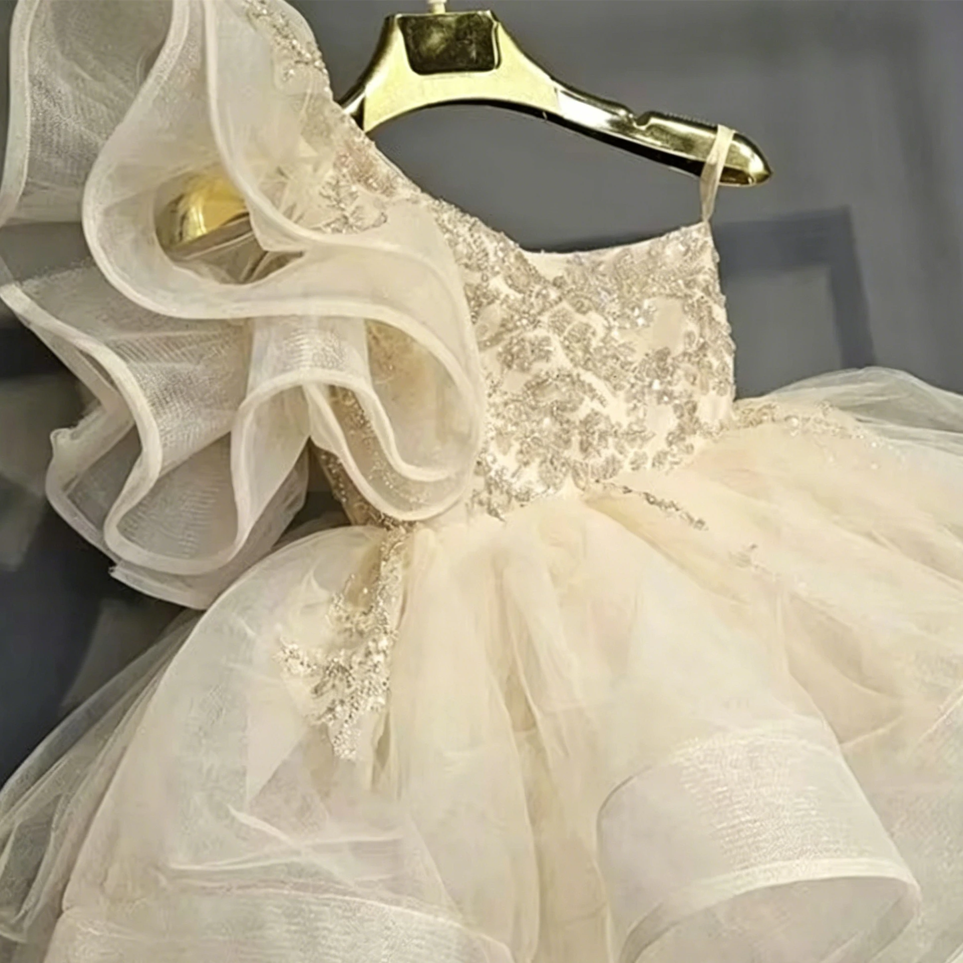 Customized Flower Girl Dress For Wedding Appliques Sleeveless Knee Length Elegant Kids Birthday Party First Communion Gown