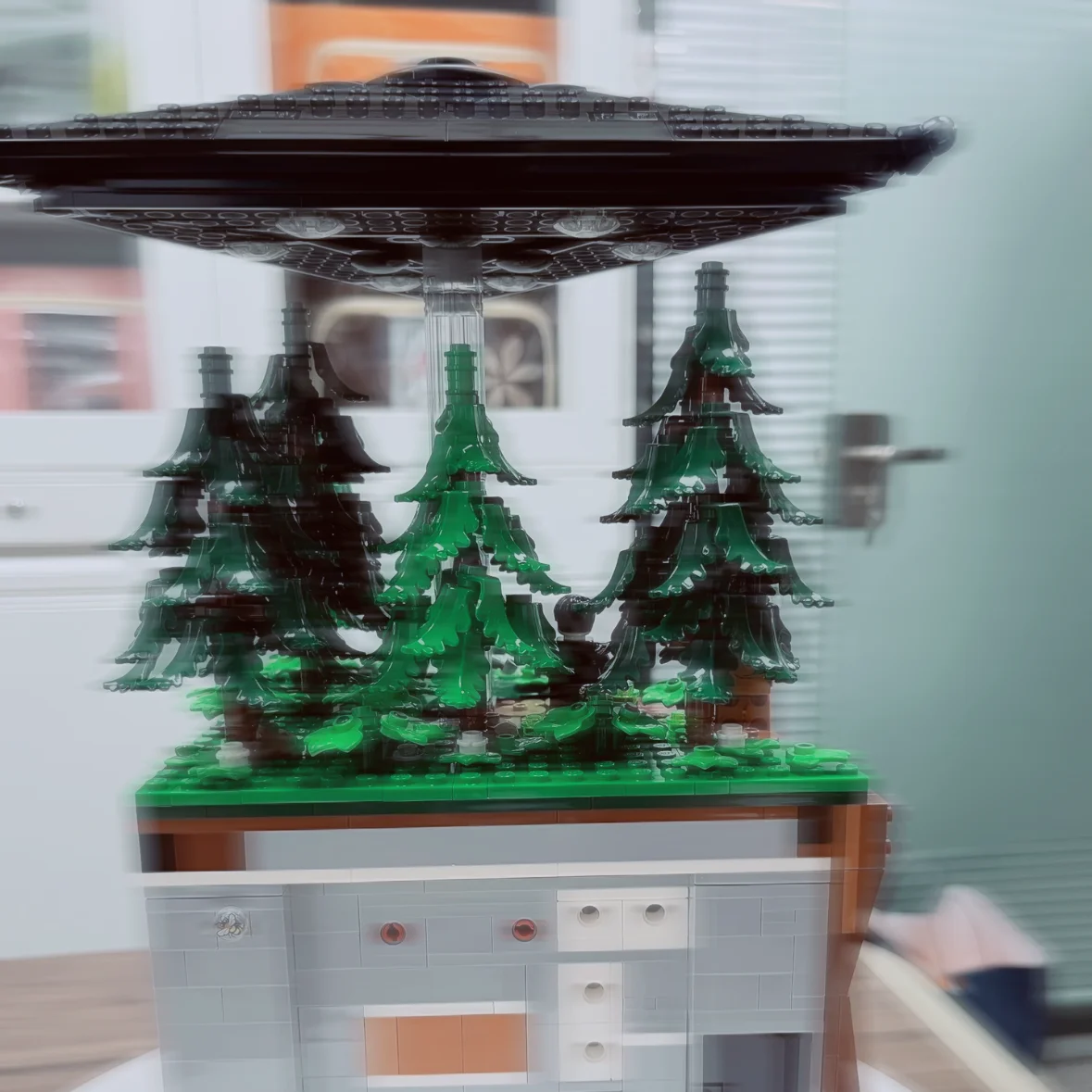 nuovi-blocchi-da-costruzione-1478-pezzi-scena-ufo-alieno-modello-base-di-ricerca-sotterranea-a-doppio-strato-regali-creativi-da-scrivania-per-le-feste