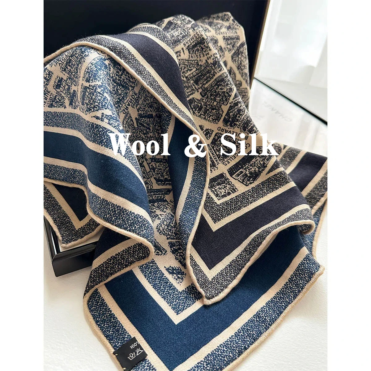 

82% Wool 18% Silk Neck Scarves for Women Winter Ethnic Vintage Paisley Print Square Scarf Women's Stole Silk Wool Neck Warmer