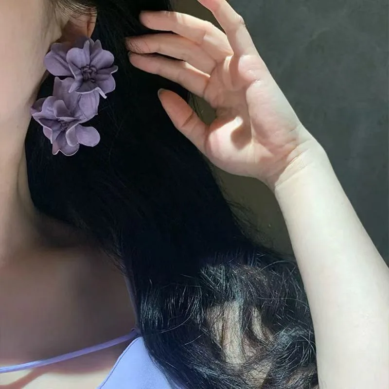 Light luxury high-end fabric purple flower earrings fashionable Hong Kong style retro niche versatile earless oil ear clips new