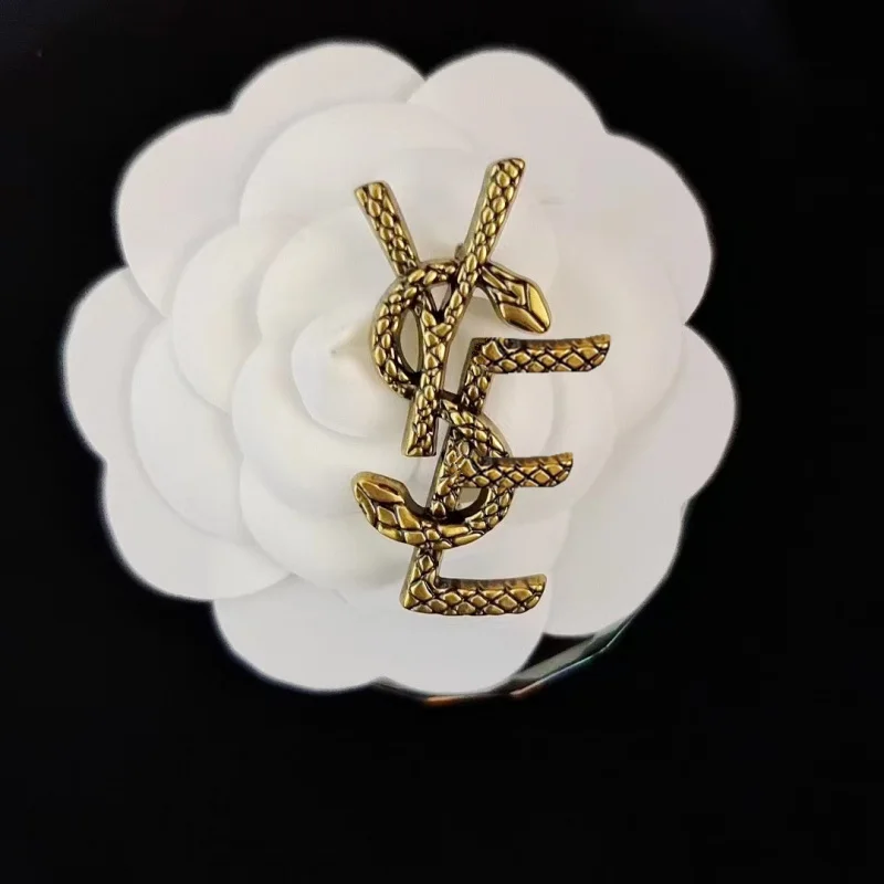 

Vintage Style Snake Pattern Poplar Forest Brooch Personality Versatile Trendy Accessories Coat Pin Suit Shirt Collar Pin Alloy
