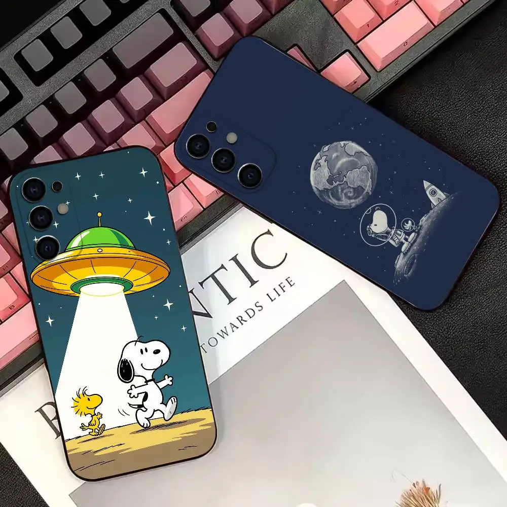 Cute puppy S-Snoopy  Phone Case For Samsung S25,S23,S22,S20,S21,S30,Ultra,Plus,Note,5G Black Cover