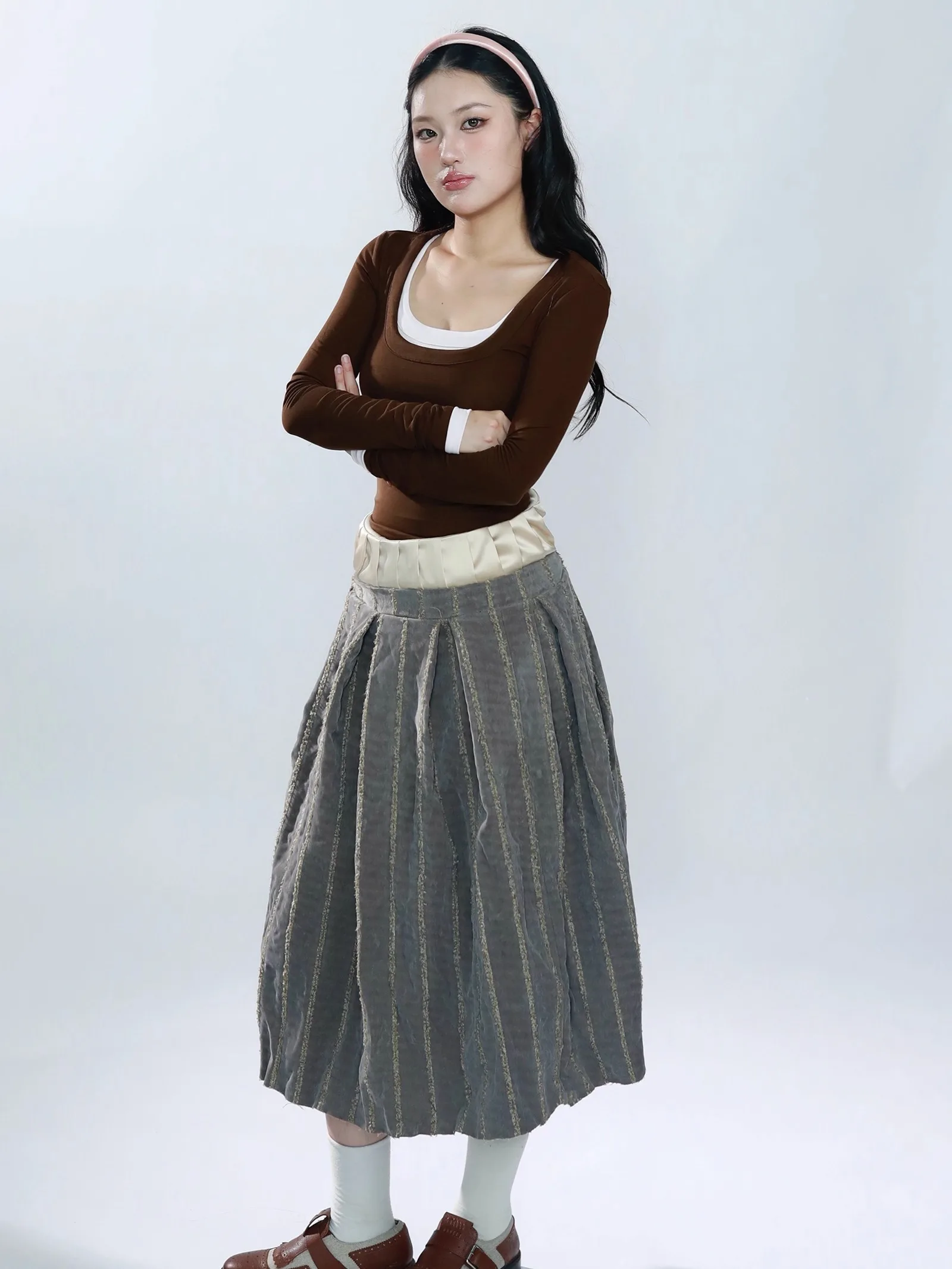 

Localmansion Women's Slim Fit Long Sve T-irt Soft U-Ne Multi-Color Casual Sle Inner Wear for Autumn 2025