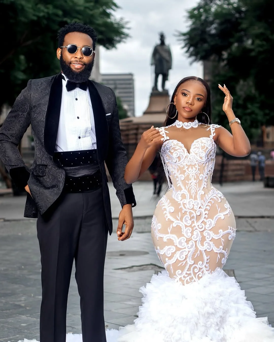 ชุดแต่งงานทรงเมอร์เมดแบบวินเทจ คอสูงปักลาย แต่งระบายผ้าทูลล์หลายชั้น แขนกุด  ชุดเจ้าสาว