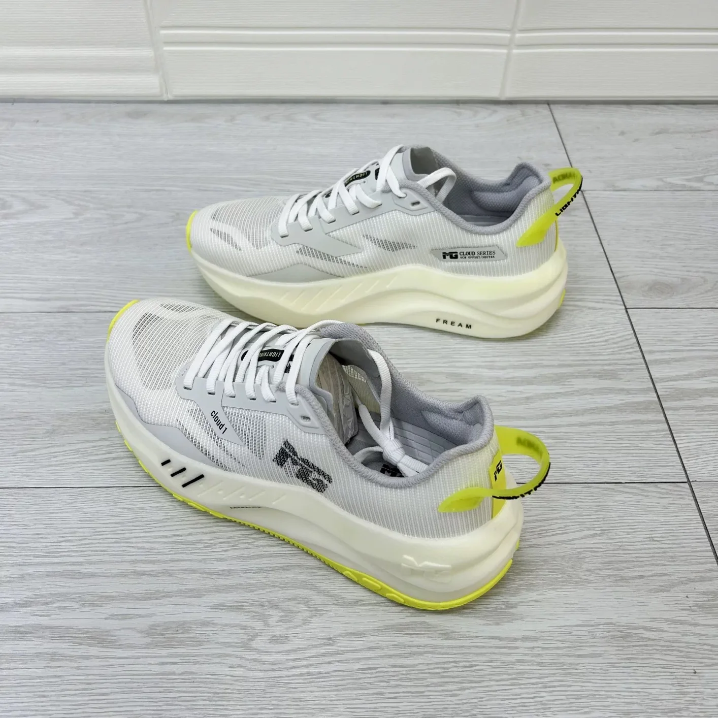 chaussures-de-course-sur-sentier-de-marque-de-luxe-chaussures-de-course-respirantes-en-maille-chaussures-de-sport-confortables-pour-l'exterieur-baskets-antiderapantes-unisexes