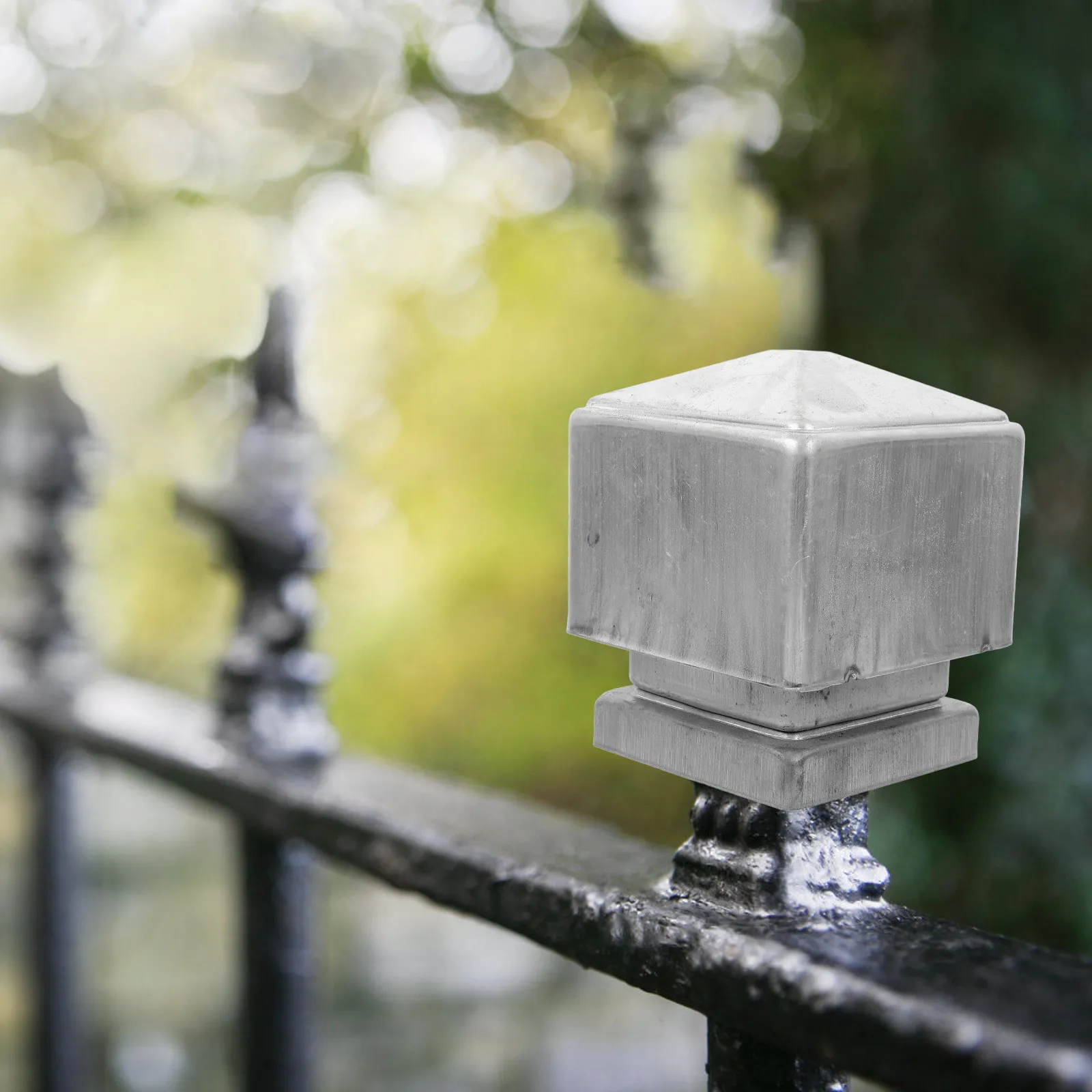 

Metal Fence Finial Cap Decor for Garden Wall Post Top Replacement Strong Galvanized Iron Crafted Design Outdoor Fence Decoration