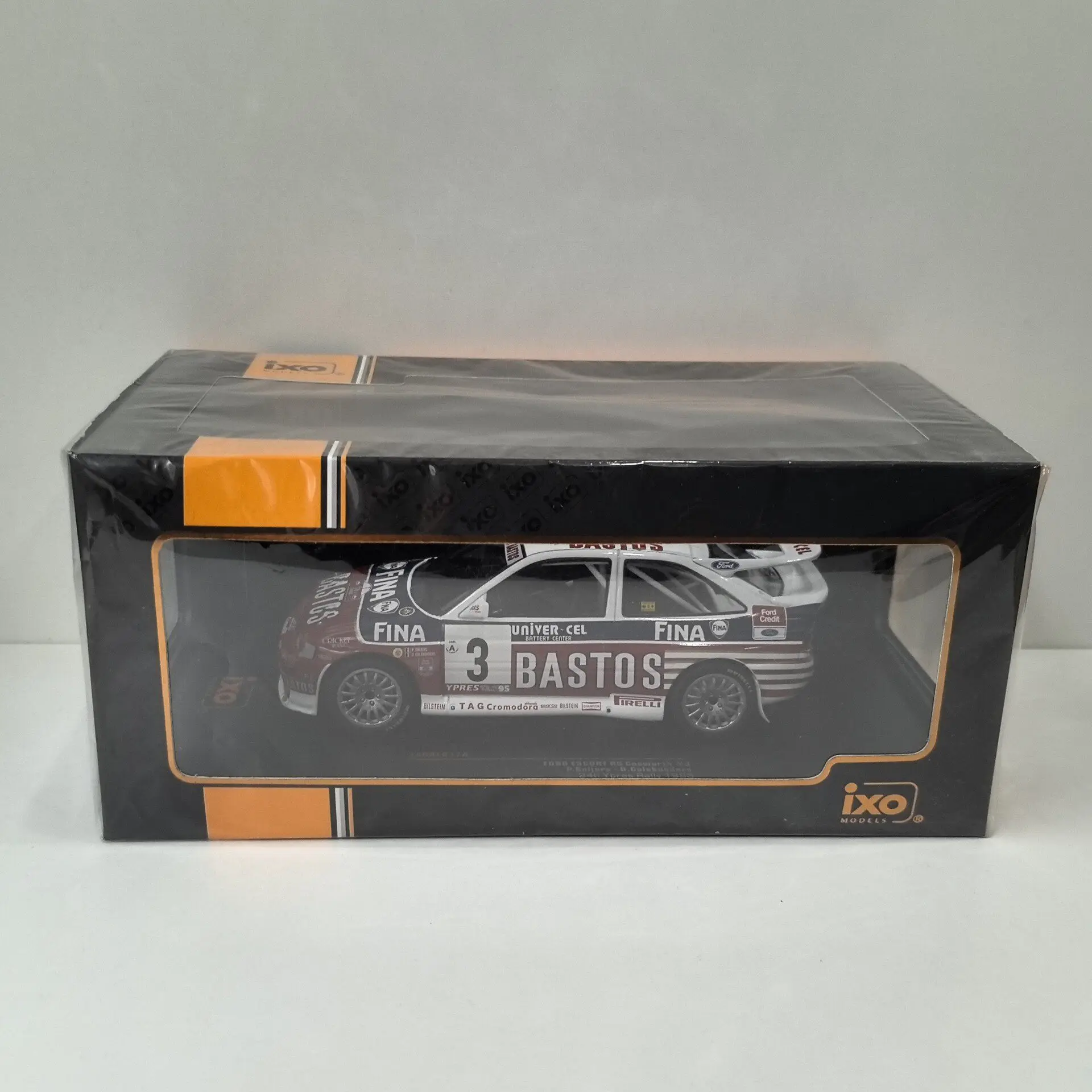 Diecast Ixo 1/24 Sc…