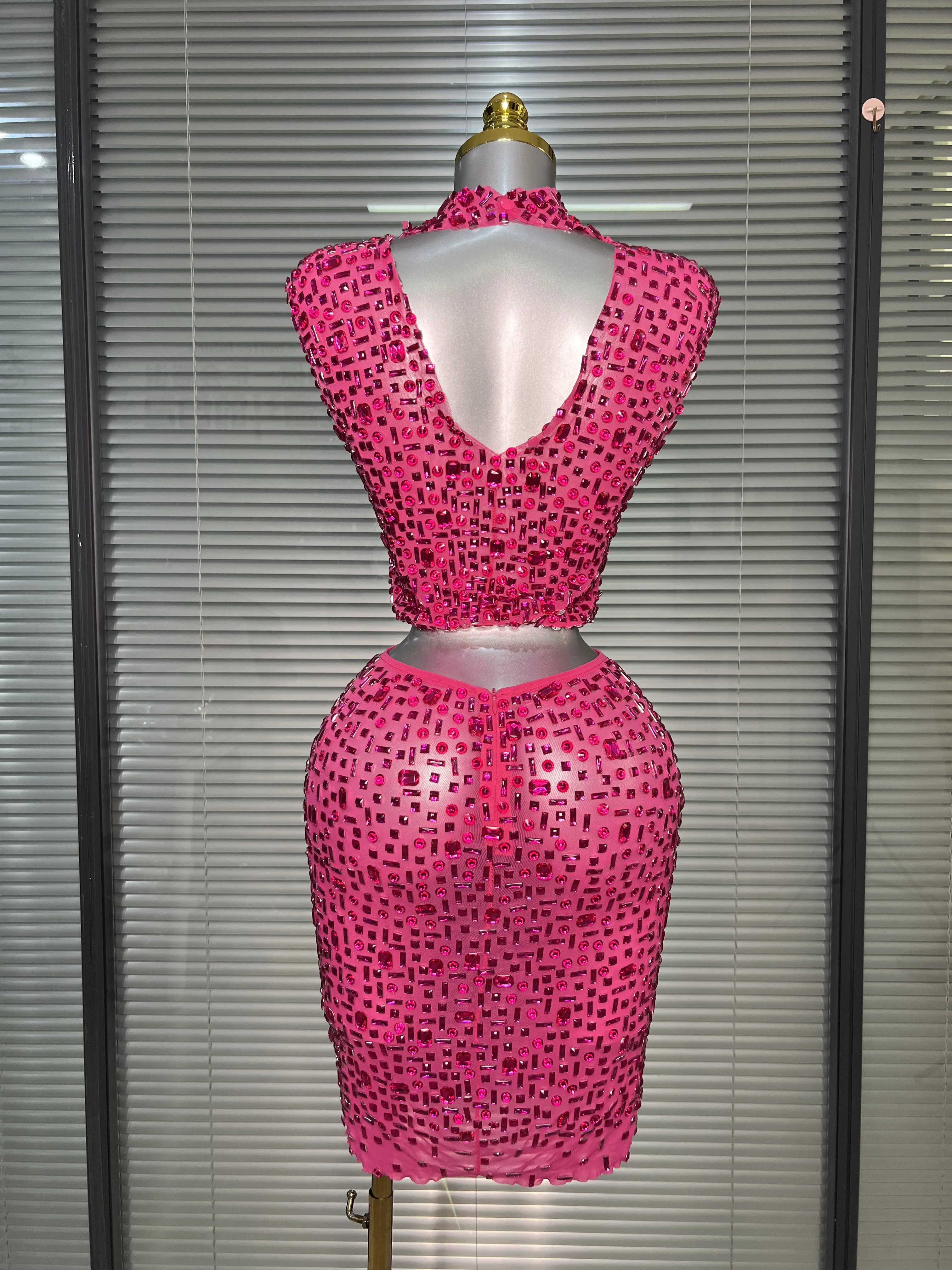 

Women Sexy Two Pieces Set Women Hot Pink Crystal Diamond Night Club Skirt Suits Singer Dancer See Through Stage Costume
