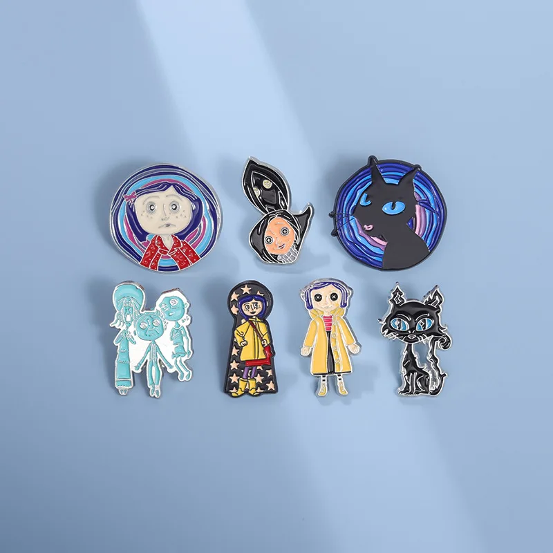 Set de 7 Broches Metálicos de la Película Animada de Terror Coraline, Insignias para Mochila, Accesorios de Halloween, Regalos para Amigos