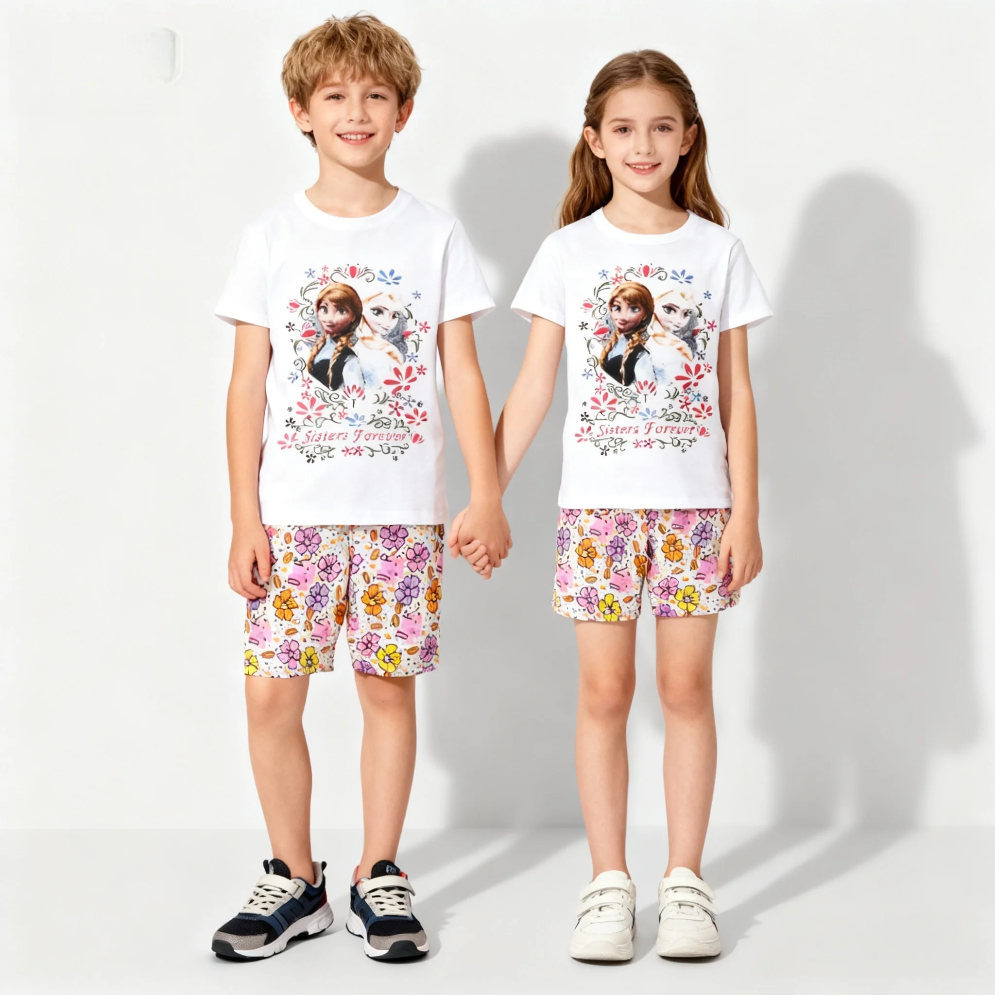 2026 Camiseta de verano de 2 piezas con personajes de Frozen de la serie Disney, pijamas y pantalones cortos para parejas de adultos y niños