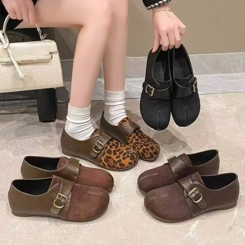 Retro False Split Toe Women's Shoes Mary Jane Shoes Women's 2026 Spring/summer New Soft Soled Single Shoes