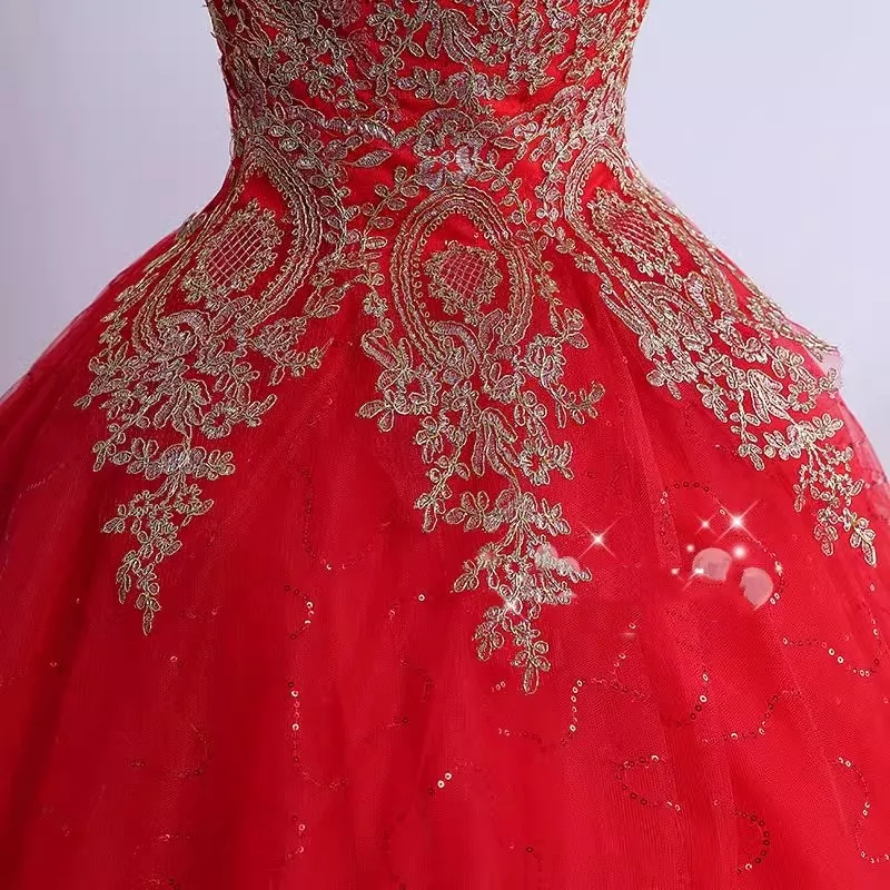 Ini adalah gaun pernikahan Yiiya Tulle merah applique tanpa tali Trailing putri lantai panjang ukuran besar renda gaun pesta pengantin XN015