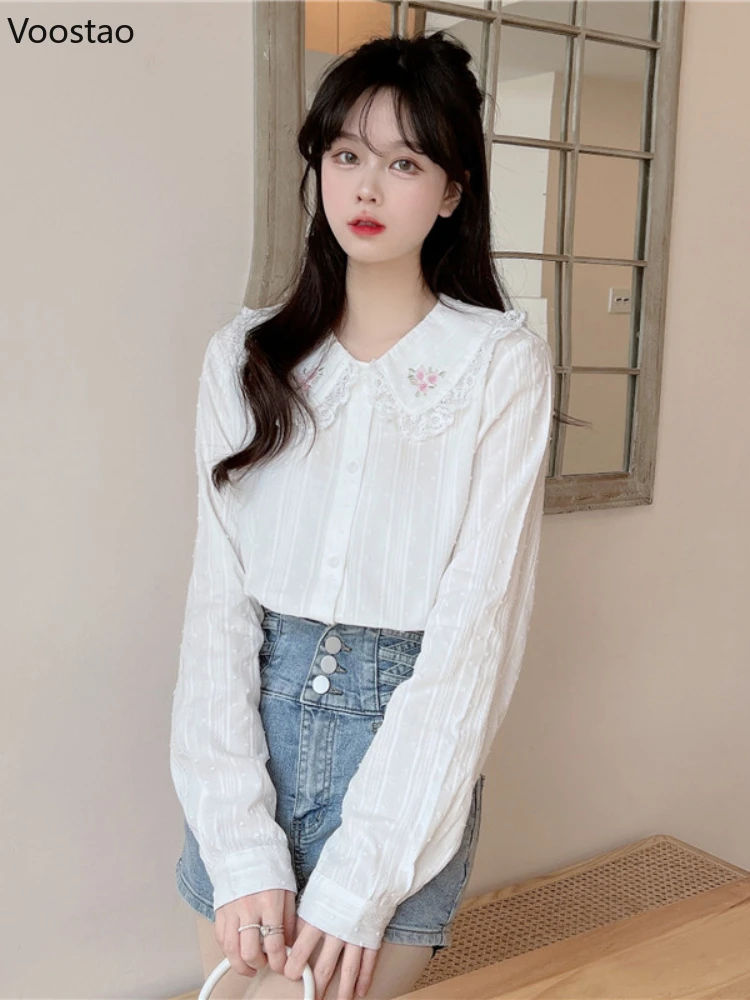 Sweet Lolita White Shirt Women Harajuku Lace Ruffles Flower Embroidery Peter Pan Collar Blouses Preppy Style Long Sleeve Tops