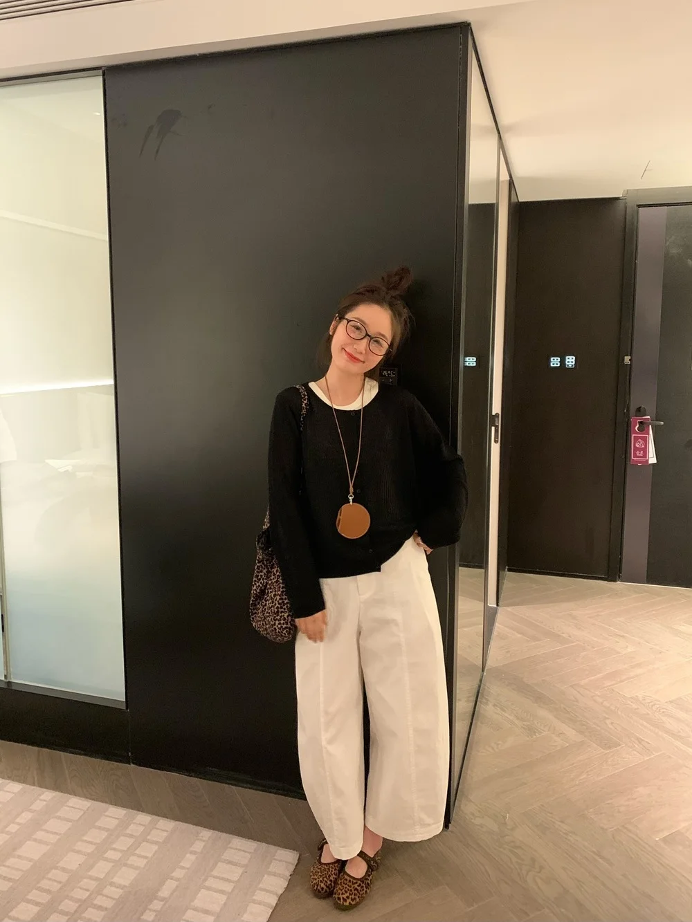 

Xubeng Spring Black Knitted Open Cardigan Women Loose Overhead Button Cardigan Top Simple Style Long Sleeve Knittingwear
