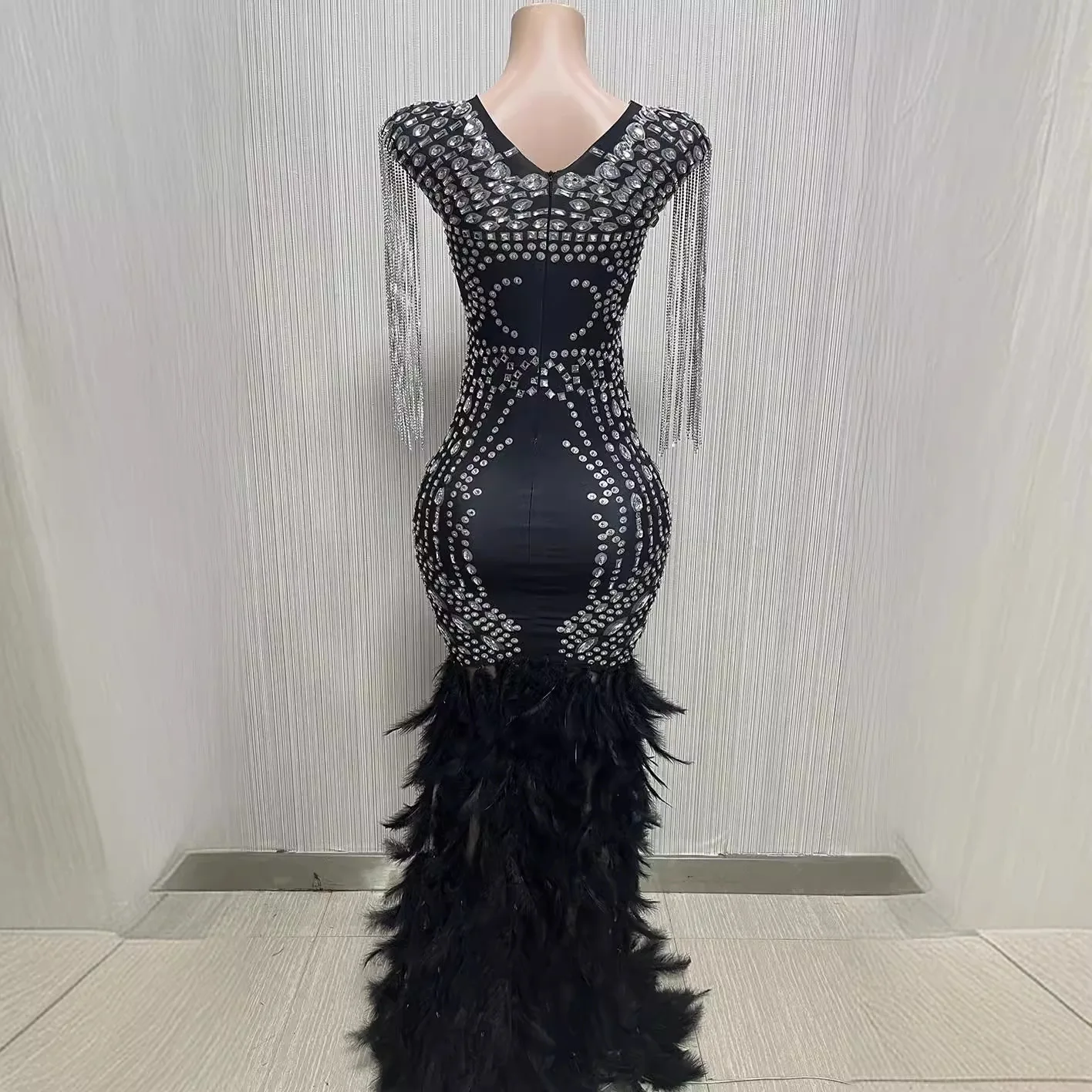 Elegant Sleeveless Long Party Dress - Sparkling Diamond Beads, Optical Flow Su, Black Maxi Women Dresses for Party and Wedding
