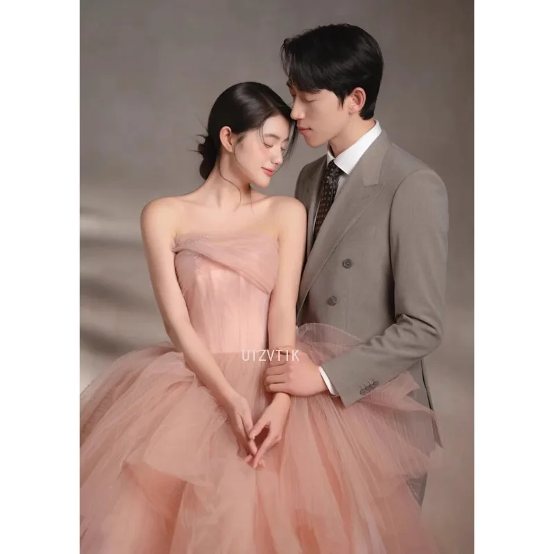 فستان زفاف بسيط وردي بدون حمالات على شكل حرف A من التل كوريا لالتقاط الصور منتفخ الأميرة الكرة ثوب 2025 جديد للحفلات المسائية حسب الطلب