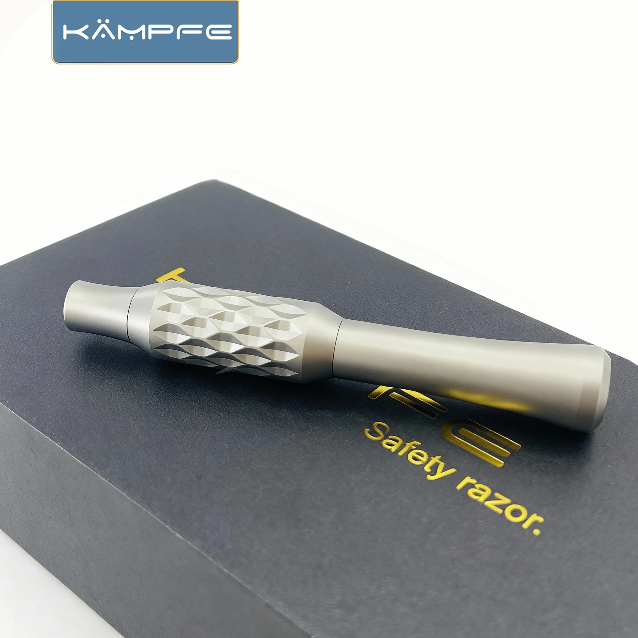KAMPFE ماكينة حلاقة آمنة ذات حافة مزدوجة ومتانة من مادة الفولاذ المقاوم للصدأ الصلبة مع مجموعة متنوعة من رؤوس شفرات الحلاقة الآمنة