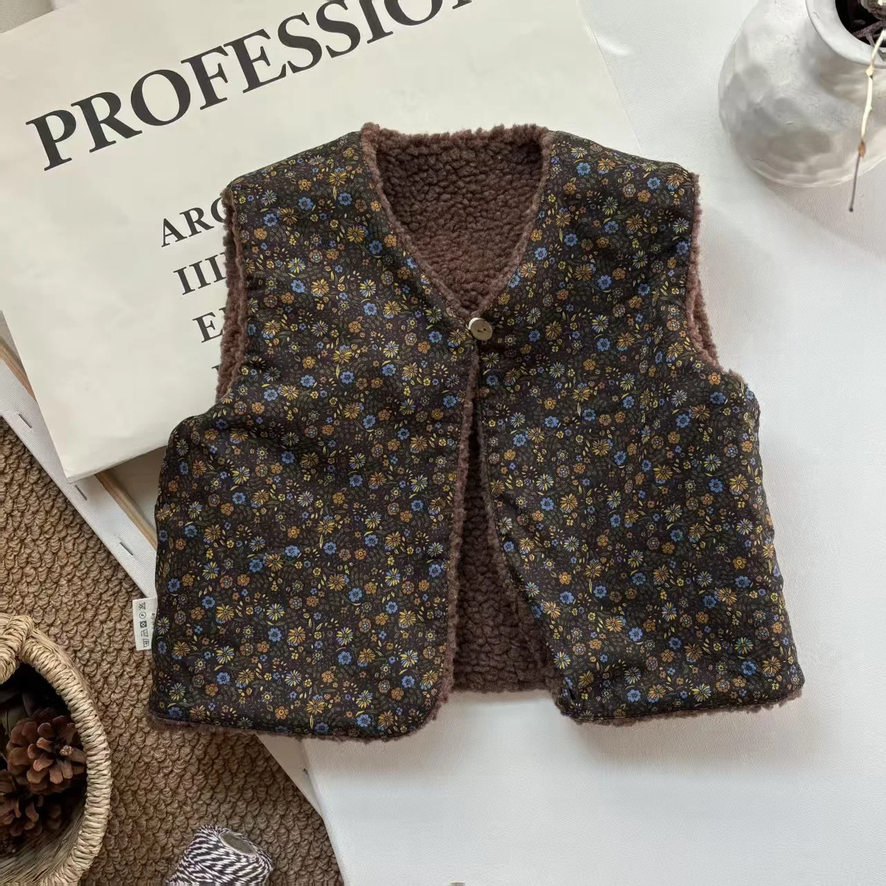 Vest Girl Autumn and Winter Fragrant Flowers Forest Style Western-style Versatile Warm Lamb Wool with Double Side Vest