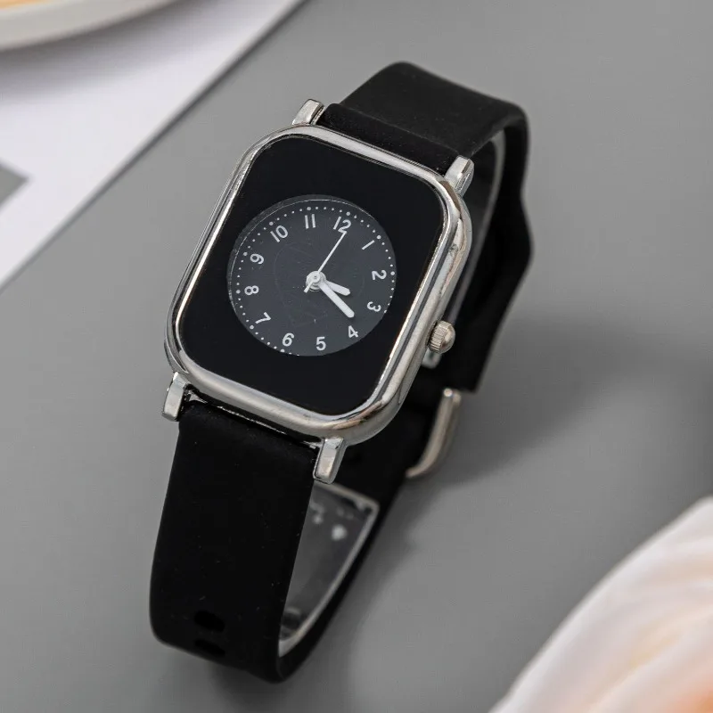 Korean style Student Watch Ins Hot Jelly Colored Silicone Strap Roman Numeral Dial Quartz Watch for Women Ladies Wristwatches