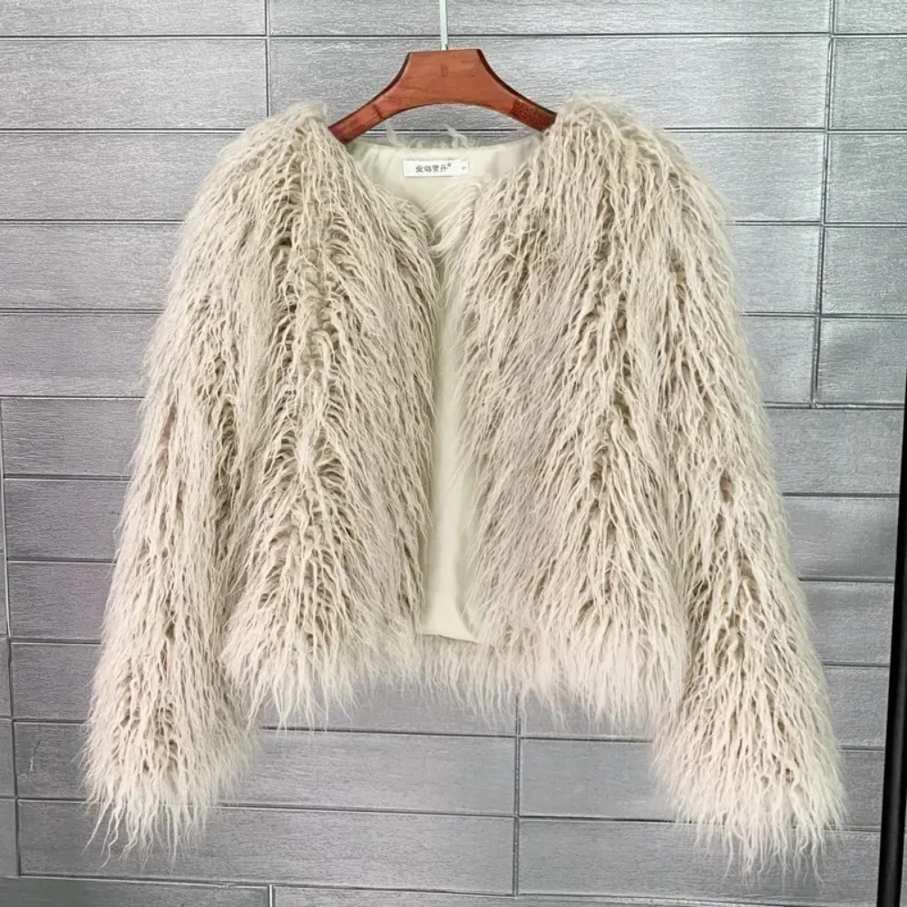 2024 New Autumn Winter Warm Women Faux Fur Coat Loose Black White Pink Plush Short Coat Female Fur Jacket Streetwear Outerwear