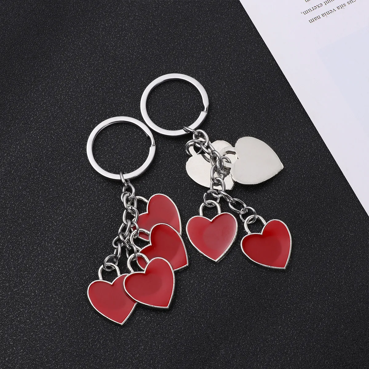 2Pcs Keychain Hangings Heart Design Metal Key Rings Creative Key Holder for Bag Decor Car Keys Organization Gift Wrap
