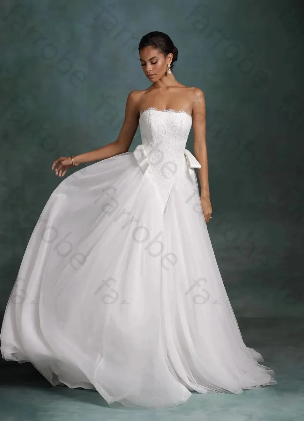 Customized 2026 Luxury Strapless Lace Wedding Dress Bow Detail Tulle A Line Romantic Bridal Gown with Court Train Lace‑Up Back