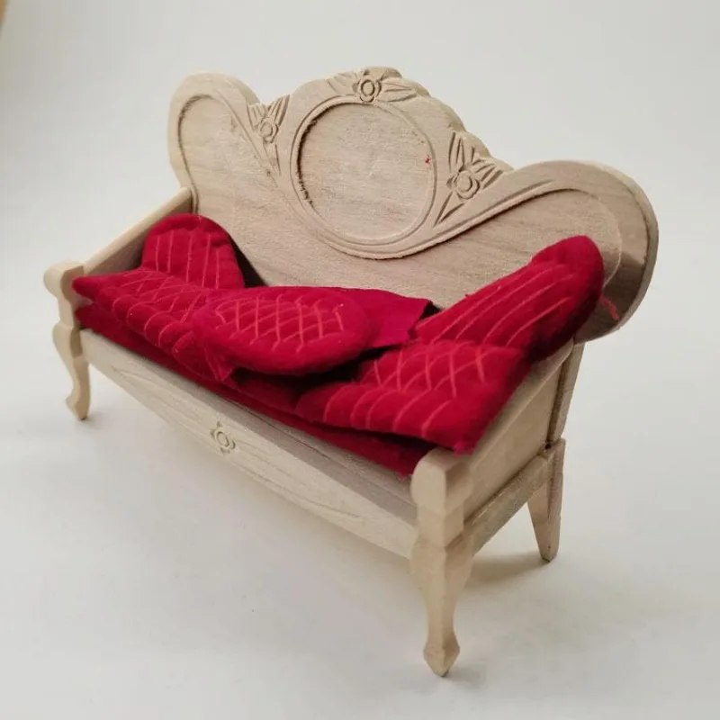 Sofá en miniatura de madera roja vino 1:12, sofá largo para muñecas, Mini muebles, juguetes, casa de muñecas, juego de simulación, juguete para casa de muñecas, decoración del hogar