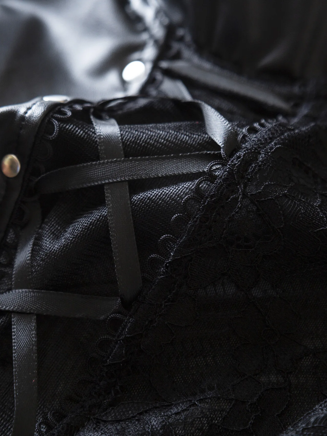 SsTss فو الجلود المرقعة ارتداءها مثير الدانتيل متابعة انظر من خلال الدانتيل الشفاف قطعة واحدة المرأة أنيقة الأسود القوطية الملابس الداخلية