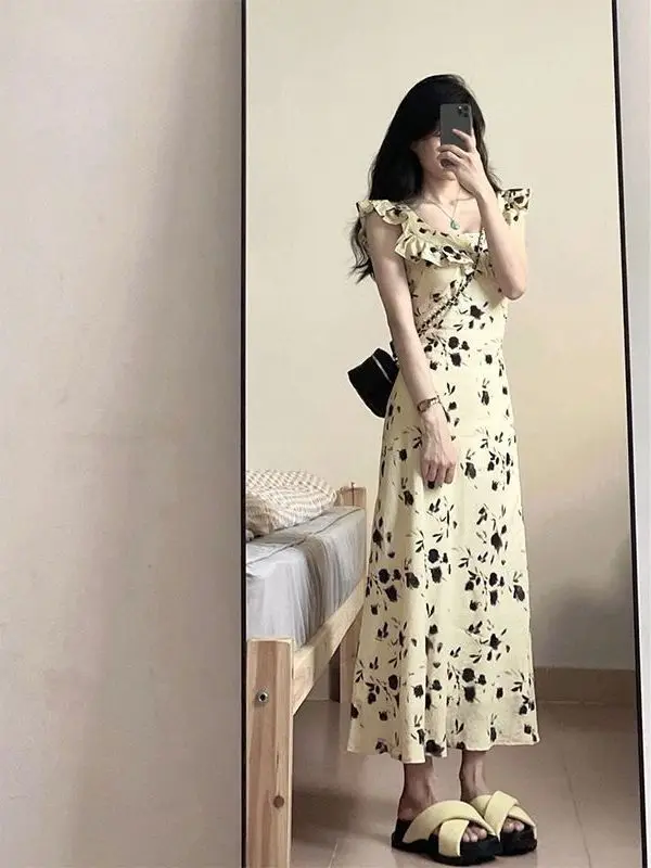 Small Flying Sleeves Fragmented Flower Dress for Women Summer 2024 New Product Design Feeling Slim and Elegant Long Dress 4L54