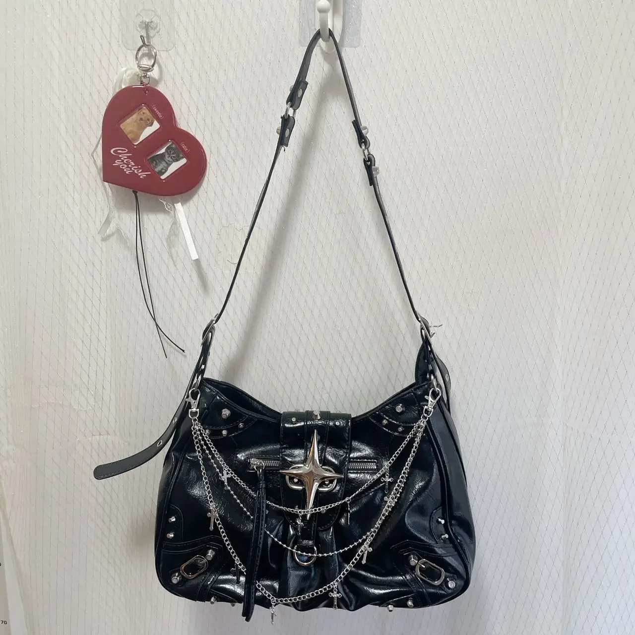 Grunge Alt Handbag for Women Y2K Gothic Star Chain Shoulder Bag Black Faux Leather Punk Hobo Bag Spiked Rivet Crossbody Bag