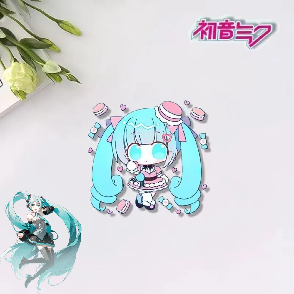 เข็มกลัดลายฮัตสึเนะ มิคุ ของสะสมอนิเมะ นักร้องเสมือนจริง สำหรับติดเสื้อ กระเป๋าเรียน กล่องดินสอ ของขวัญสำหรับนักเรียน ของที่ระลึกสำหรับแฟนคลับ