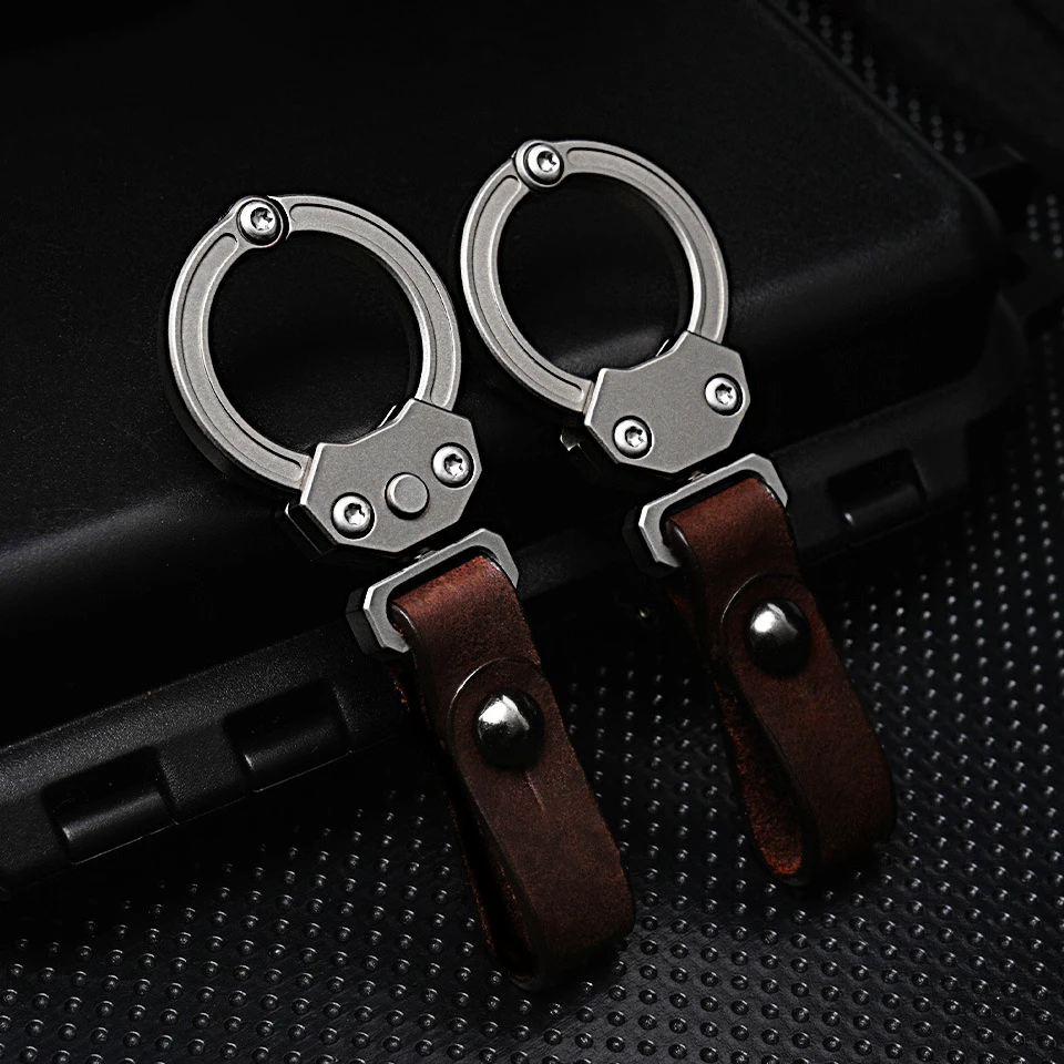 Imagem -03 - Chaveiro de Liga de Titânio para Homens Chaveiro de Carro Criativo Pingente de Couro Edc Outdoor Tool Gadget Presente de Alta Qualidade Exclusivo