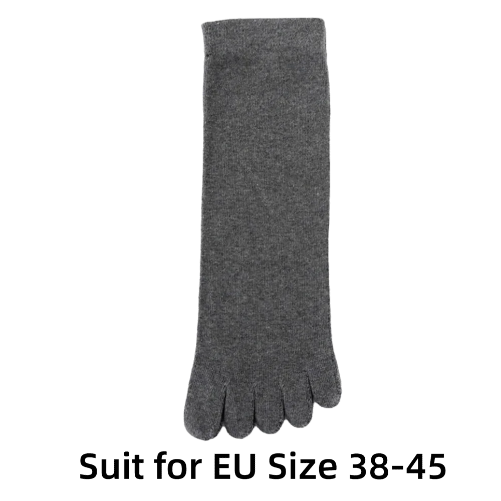 ถุงเท้าผ้าฝ้ายห้านิ้วที่สวมใส่สบาย ถุงเท้ากีฬาต้านเชื้อแบคทีเรียระบายอากาศได้ ถุงเท้ากลางท่อซึมซับเหงื่อสำหรับผู้ชาย