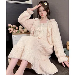 Winter New Thick Warm Nightdress Women Flannel Sleepwear Sweet Girl Coral Velvet Sleepdress Female Casual Nightie Home Clothes