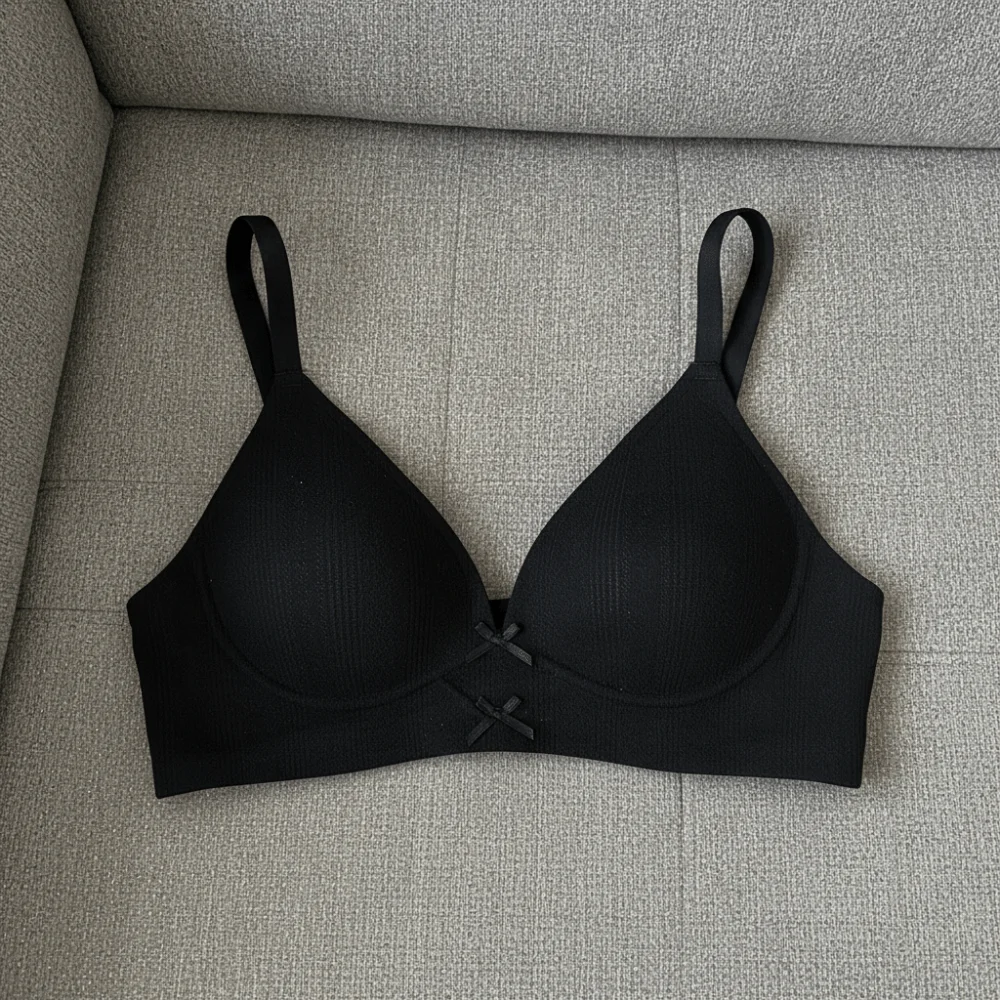 快適な薄型ワイヤレスディープVブラ、耐衝撃性、垂れ防止、プッ - Wirefree Bra Comfort のレビューと価格