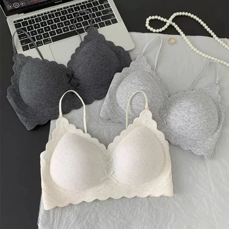 

Сексуальный бесшовный женский бюстгальтер с тонкими бретелями, эффектом пуш-ап для небольшой груди, съемными бретелями и красивым дизайном спинки.