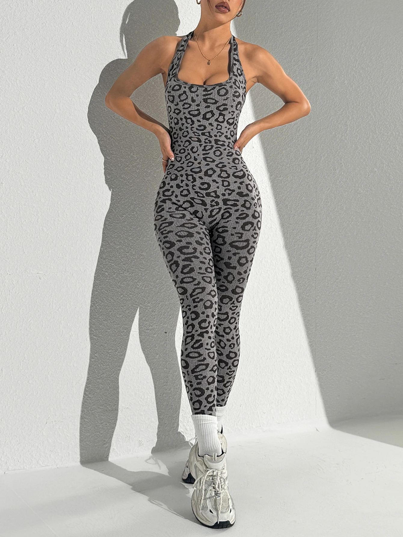 

Summer Jumpsuits 2025 Women's Wild Full Print Backless Sleeveless Halter Neck Ankle Skinny Fit Streetwear Jumpsuits