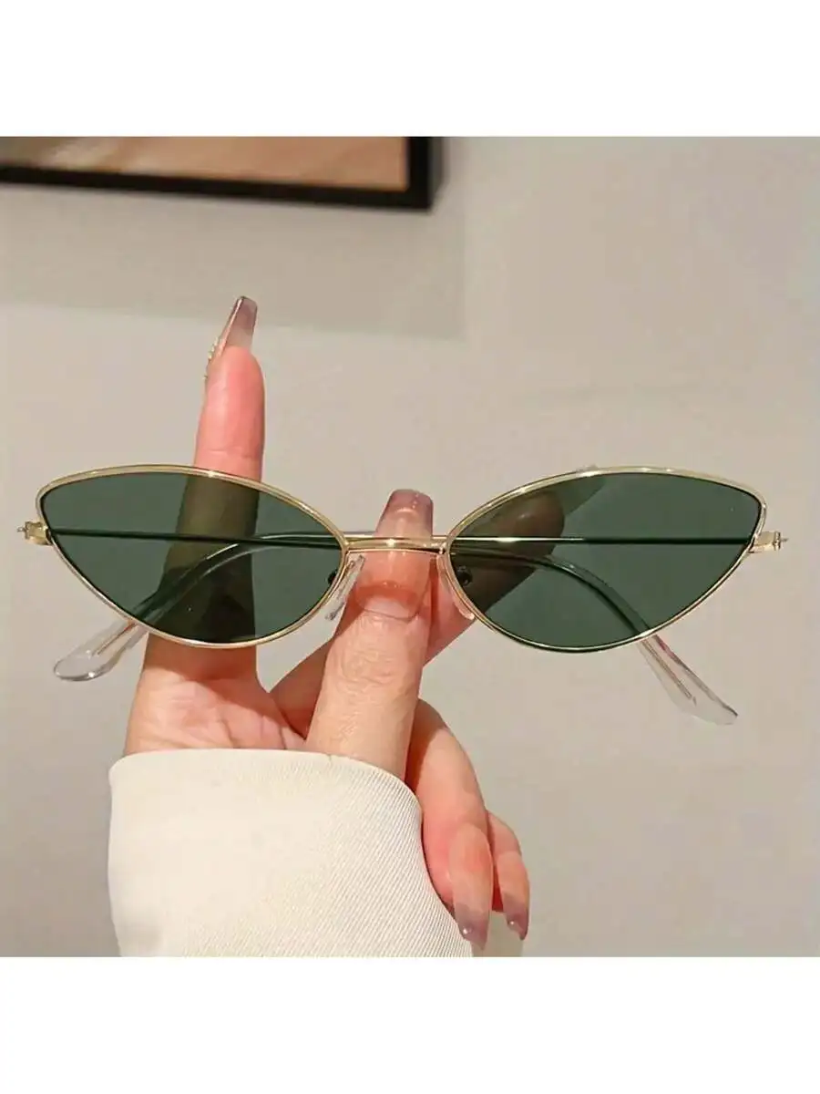 1 Pair Women New Cat Eye Model Fashion Glasses Exquisite Small Frame Popular Multicolor Entry Luxury Style Metal Edge Design view 6