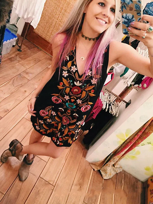 Sexy Beach Boho Mini Dress For Women Vintage Cotton Rayon Floral Embroidered Summer Dresses Sleeveless Strap Vestidos Robe SL168