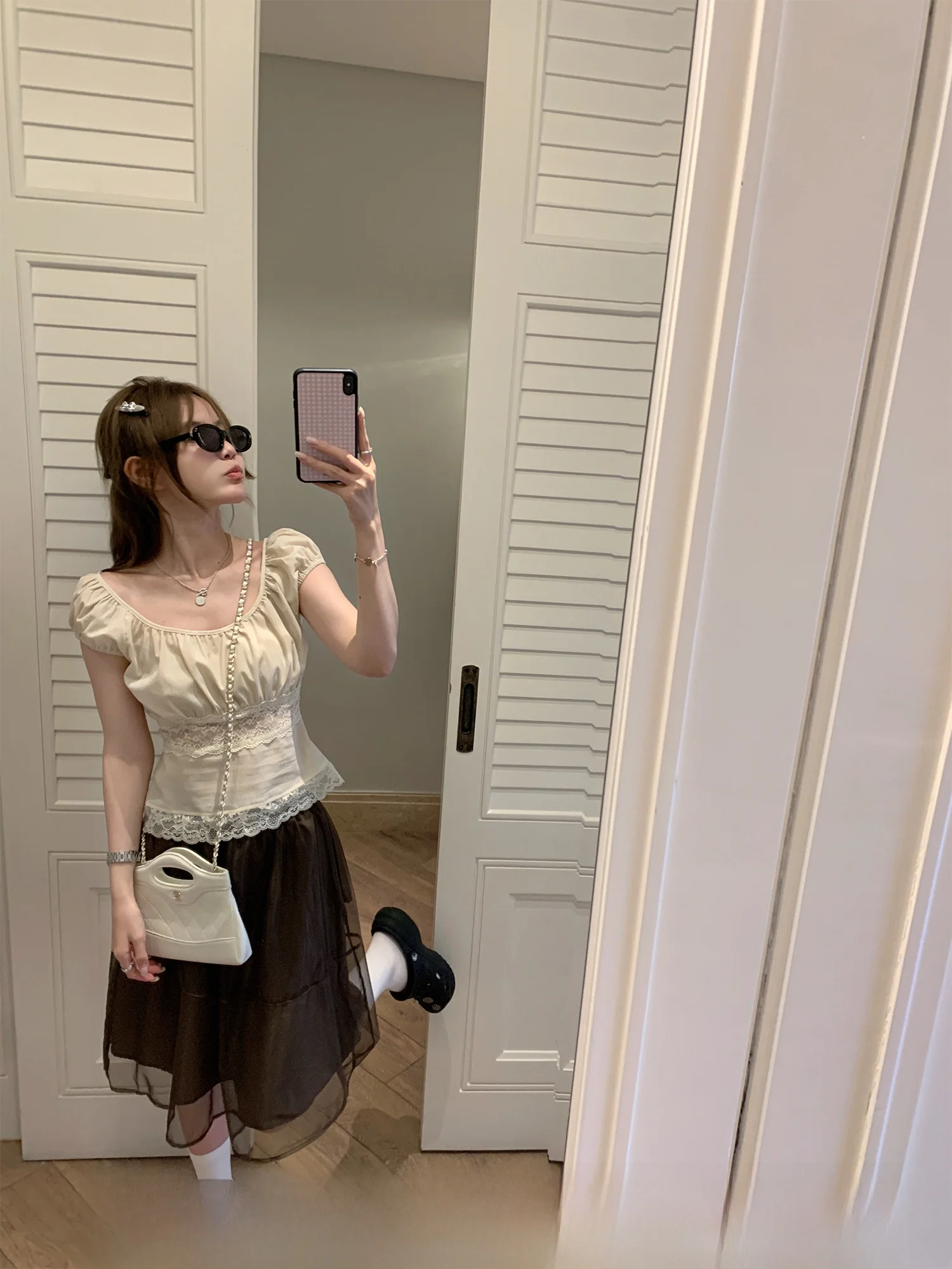 

Женская приталенная футболка Slim Fit с коротким рукавом в корейском стиле, с рукавами-фонариками, утягивающая талию, летний топ Honeynut Letter