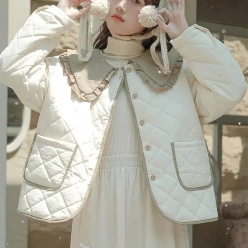 

Splicing Doll Collar Cotton Jacket with a New Stylish Diamond Grid Design, Thickened and Warm Cotton Jacket for Women's Wear
