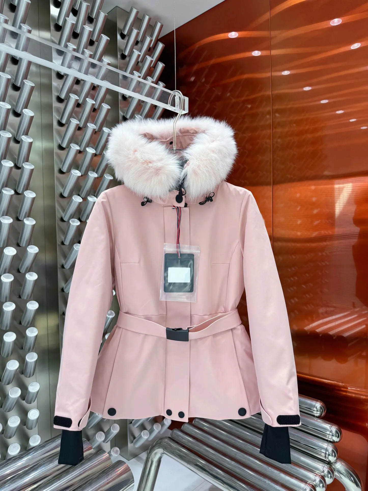 2024 moda de invierno nueva ropa de mujer chaqueta de plumón con cuello de piel 1102